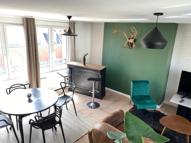 Duplex Proche Gare Vue Tour Perret Avec Parking Gratuit Apartment Amiens Exterior photo
